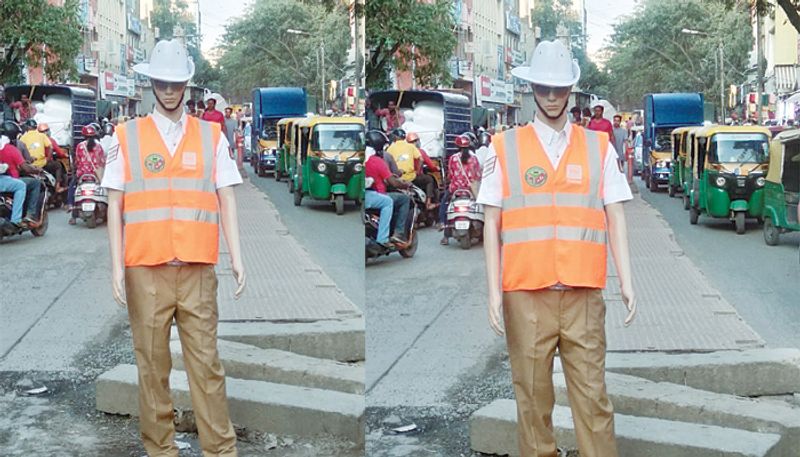 Bengaluru cops deploy mannequins to regulate traffic