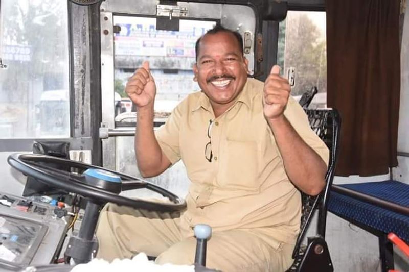 తీవ్ర నిరాశా నిస్పృహలు, ఆవేదన గూడు కట్టుకున్న ఆర్టీసీ కార్మికులకు ముఖ్యమంత్రి కేసీఆర్ ఎట్టకేలకు తీపి కబురు చెప్పారు. తీవ్ర నిరాశా నిస్పృహలు, ఆవేదన గూడు కట్టుకున్న ఆర్టీసీ కార్మికులకు ముఖ్యమంత్రి కేసీఆర్ ఎట్టకేలకు తీపి కబురు చెప్పారు.