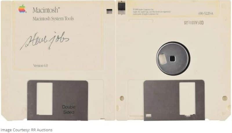 Floppy disk with original Steve Jobs signature is up for grabs at Rs 5.3 lakhs