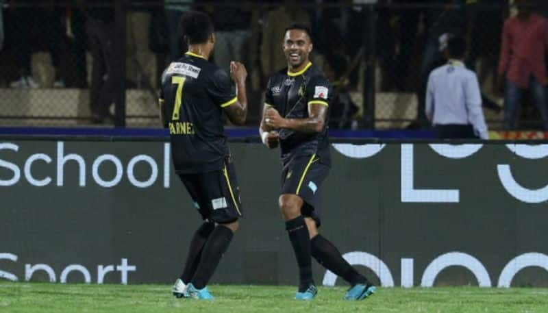 ISL Robin Singh injury time goal saves Hyderabad against Bengaluru