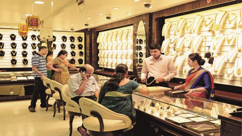 Gold and Silver Prices Fall For 3rd Day In Local Market