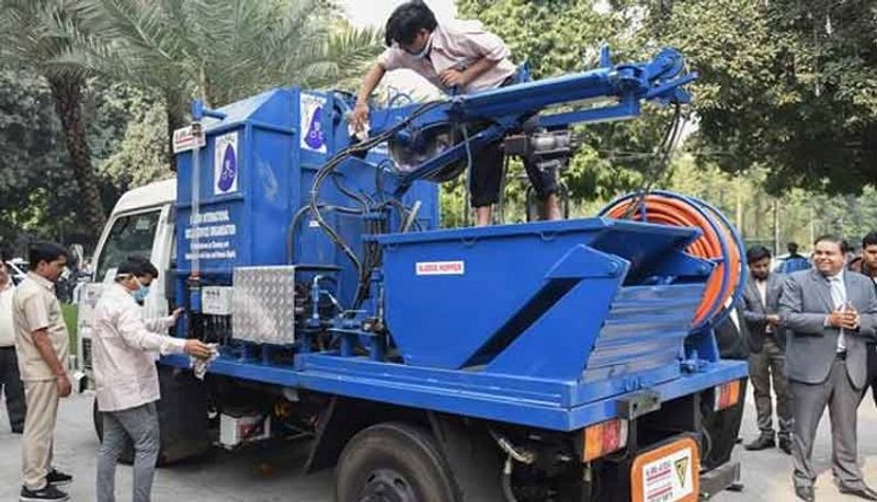 cleaning machines Rusting due to lack of maintenance in mysuru