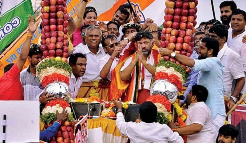 dk shivakumar have no importance than getting apple welcome says r ashok