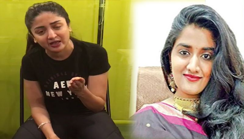 Heroine Poonam kaur emotional burst on Priyanka Reddy Murder