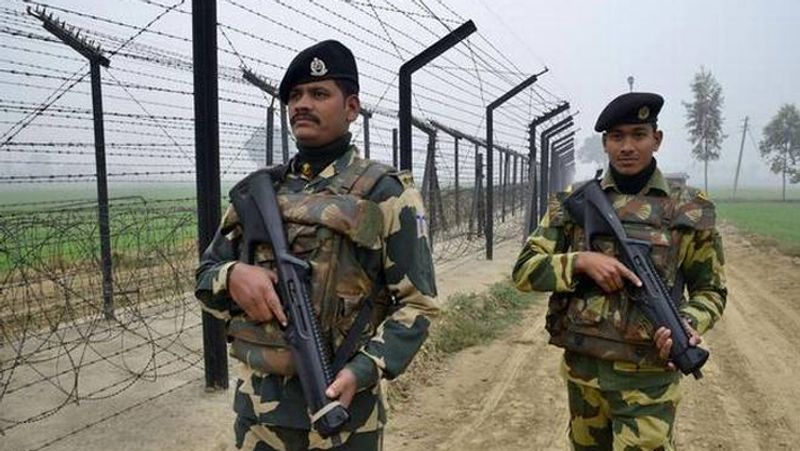 West Bengal: BSF nabs Bangladeshi smuggler in Nadia-dbr