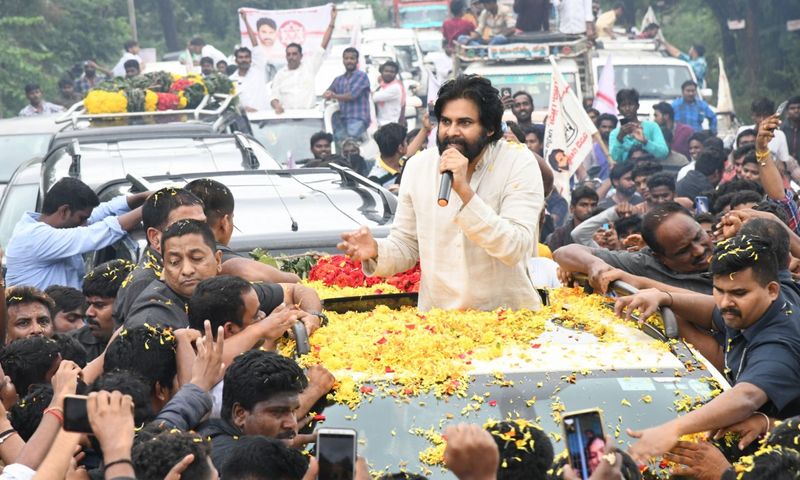 Pawan on Amit shah:  Janasena chief Pawan kalyan interesting comments on bjp