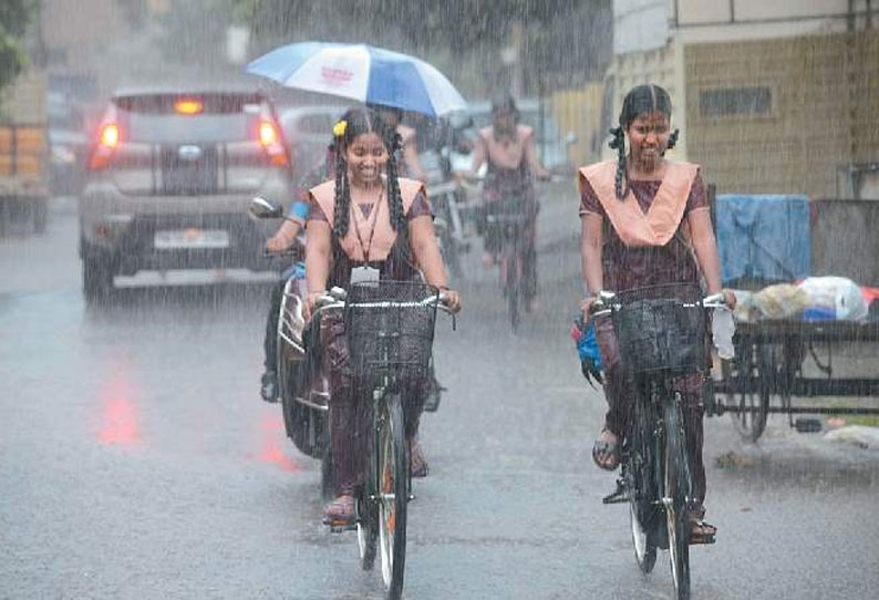 Next Two Days Heavy Rain To Lash in Karnataka Many Districts