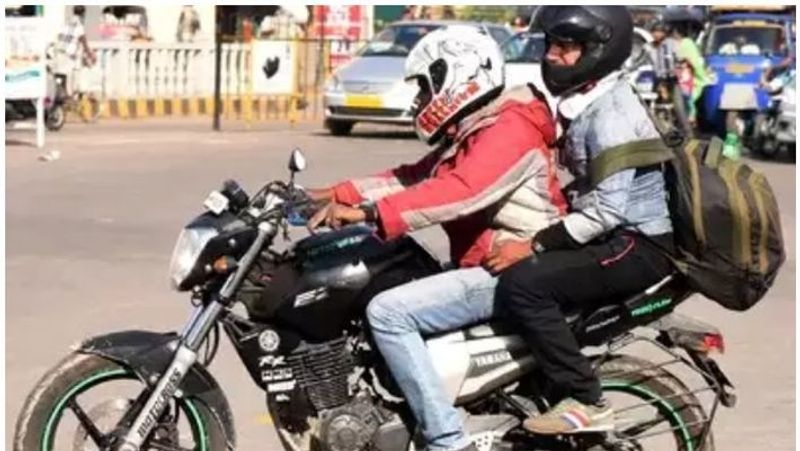 No Helmet Driving licence will now be suspended for three months in Karnataka pod