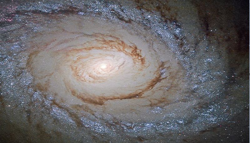 NASA Hubble Detects Starburst M94 Galaxy