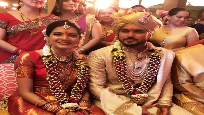 captain virat kohlli wish manish pandey for marriage life