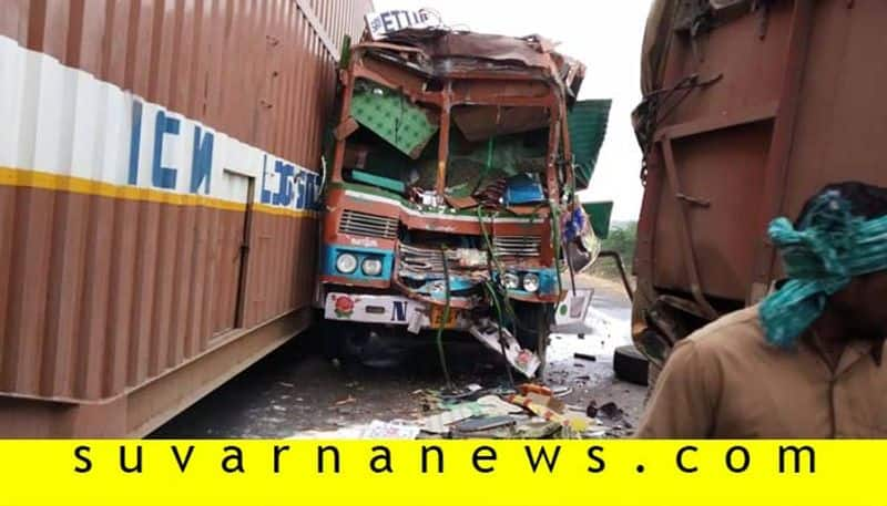 Lorry Collided Into Another Lorry Heavy Traffic Jam in National Highway