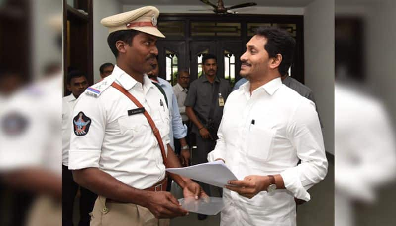 cm jagan appreciates si arjun rao