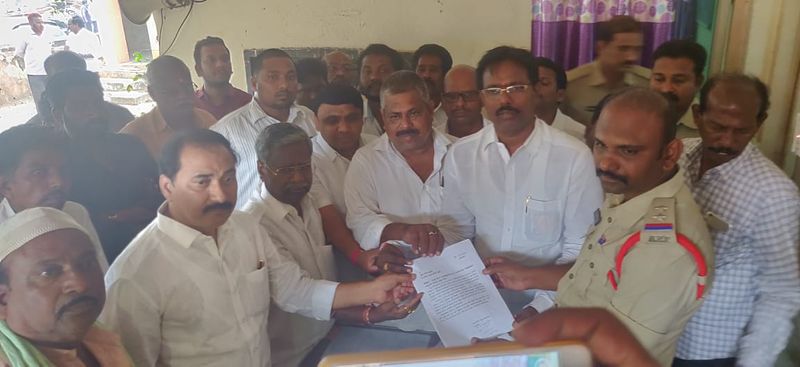 guntur tdp leaders complains against kodali nani in mangalagiri police station