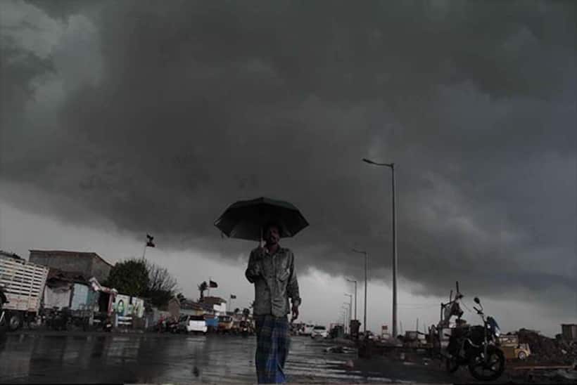 संभलकर निकलें घर से बाहर क्योंकि बदल रहा है मौसम, बढ़ेगी ठंड की मार