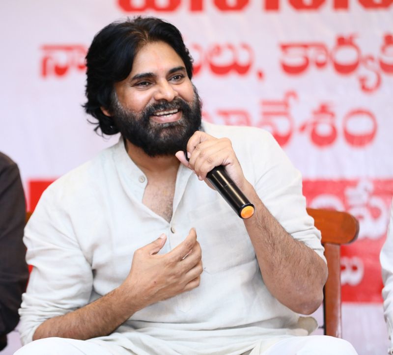 Janasena chief Pawan Kalyan to tour Amaravathi and meet farmers