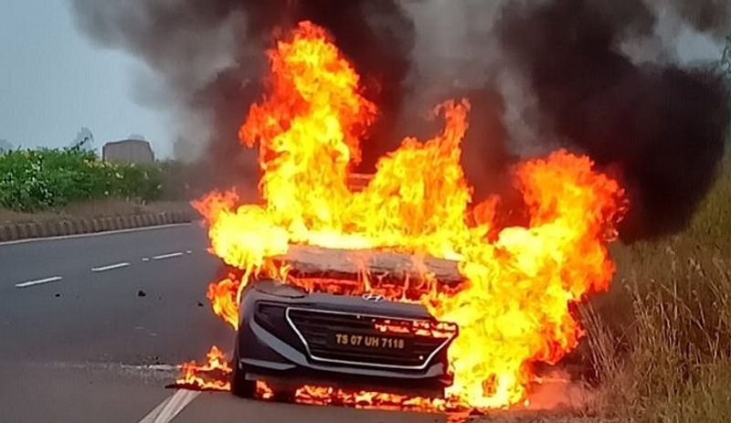 car met with fire accident one died