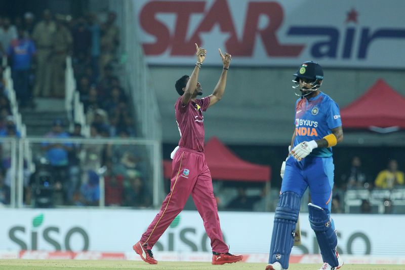 West indies won by 8 wickets in 2nd t20 against Team india