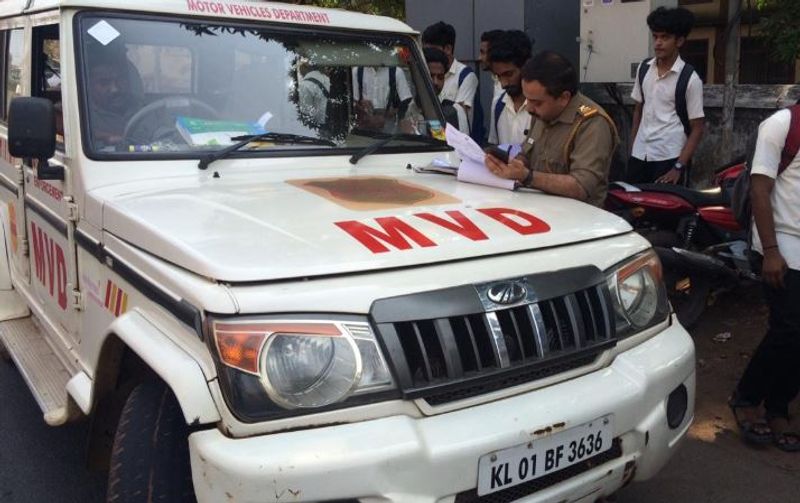 Kerala MVD reaction against advertisement on school vehicles 