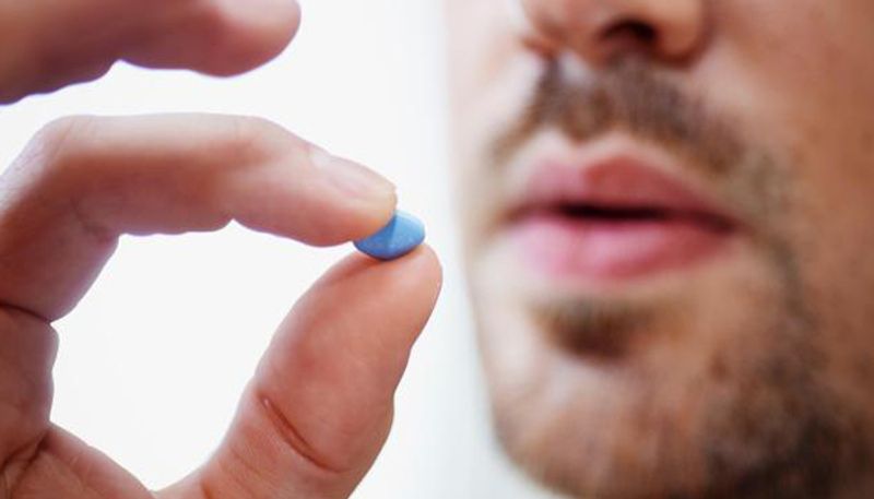 NRI Arrested in Chicago for Illegal viagra smuggling