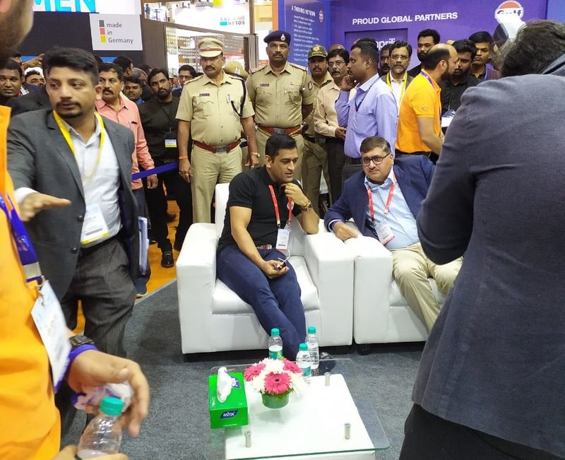 MS Dhoni inaugurated excon exhibition bangalore 2019