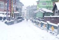 Indian Army rescues 1,500 tourists stranded due to snowfall in Sikkim