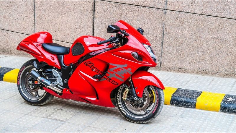 suzuki hayabusa sports bike launched in india with bs6