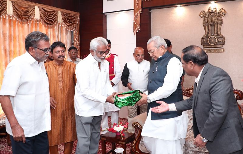 AP Governor Biswa Bhushan Harichandan celebrates new year with peoples