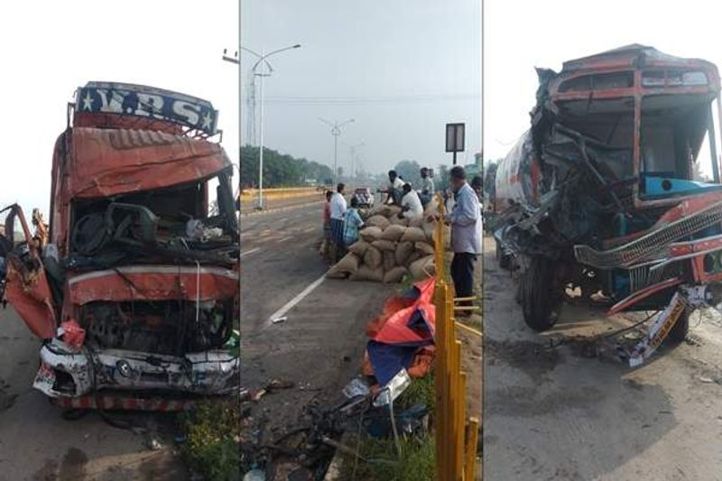 two lorries met with an accident