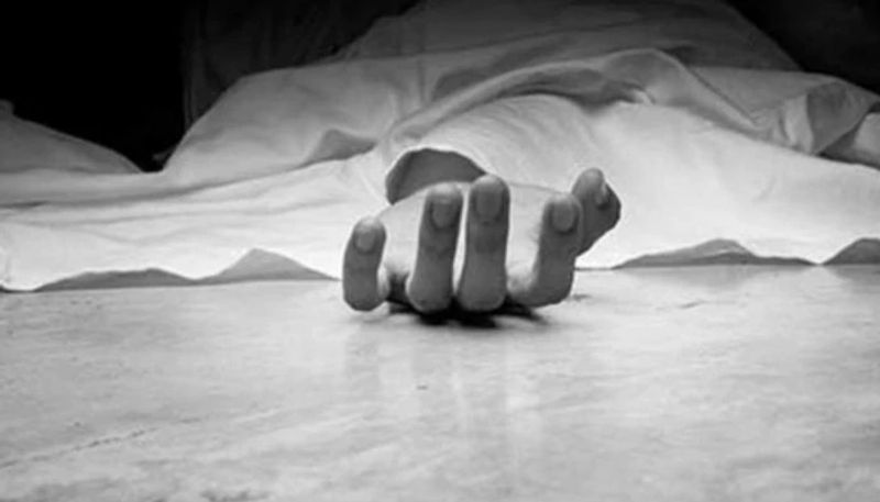 woman put fire herself commits suicide in Yalandur