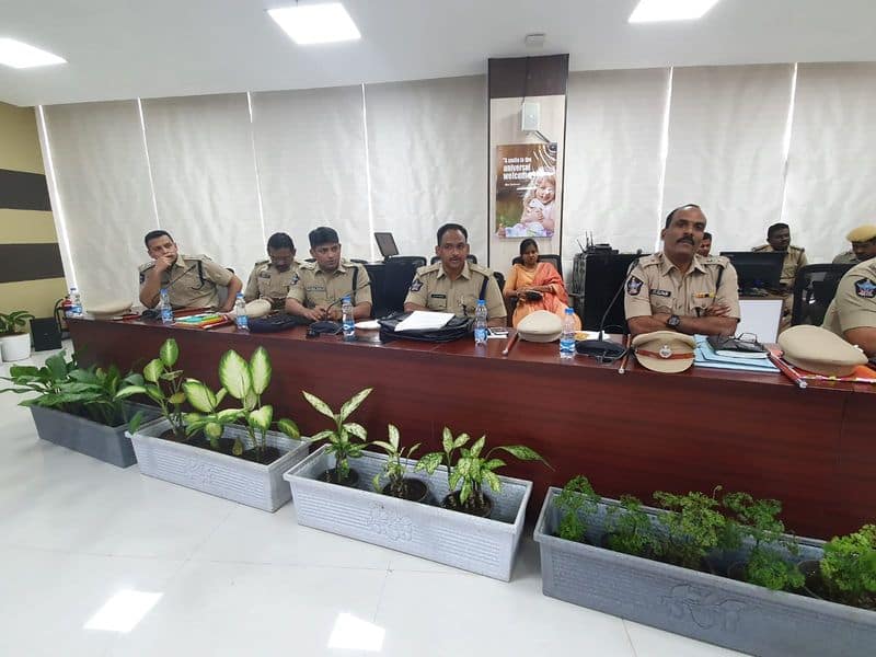 DGP goutham sawang meeting with districts SP's on disha act