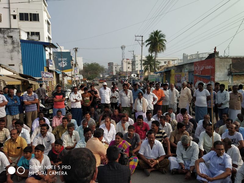 Amaravati farmers meets left party leaders in vijayawada