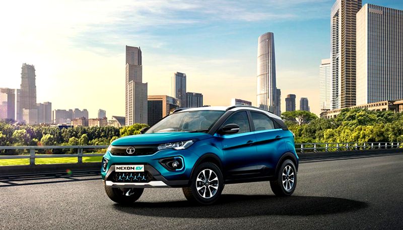 Tata nexon electric car  started pre bookings  an amount of 21 000