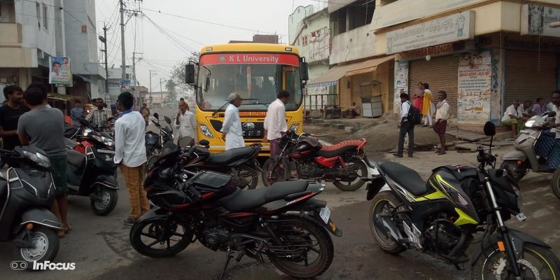 Second day:Farmers protest Jaganmohan Reddys three capital idea in Amaravati