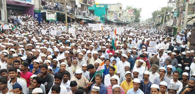 protest against Central government in vellore