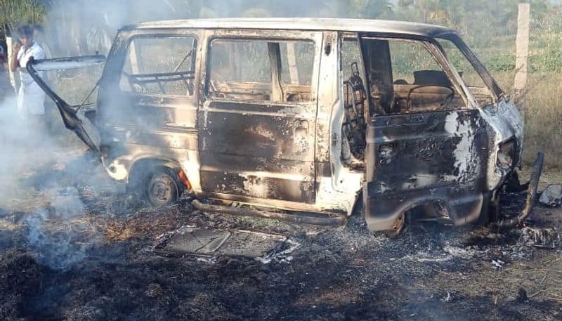 Omni Van Catches Fire In Chitradurga