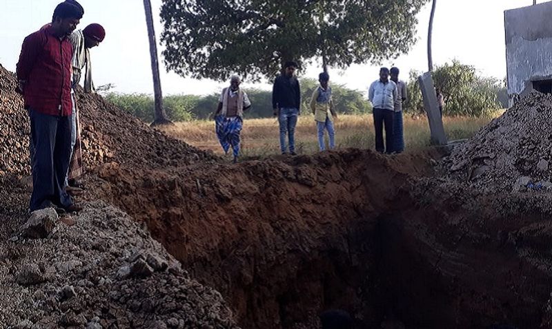 thieves dig 25 feet long pit to get temple treasure in tumakuru