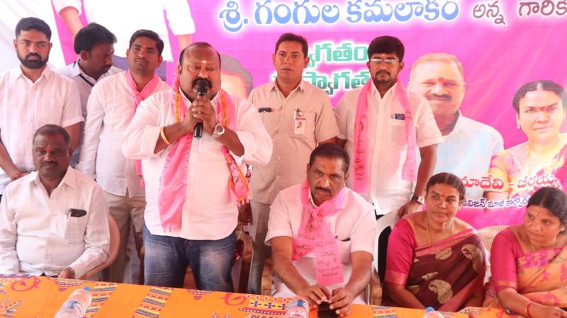 congress councilor candidates joined trs presence of minister gangula