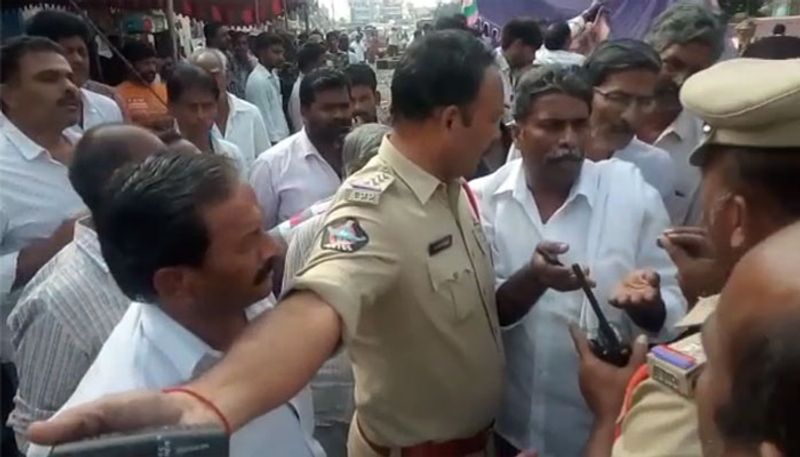 Amravati Protests... Another Farmer Died with Heart Attack at velagapudi