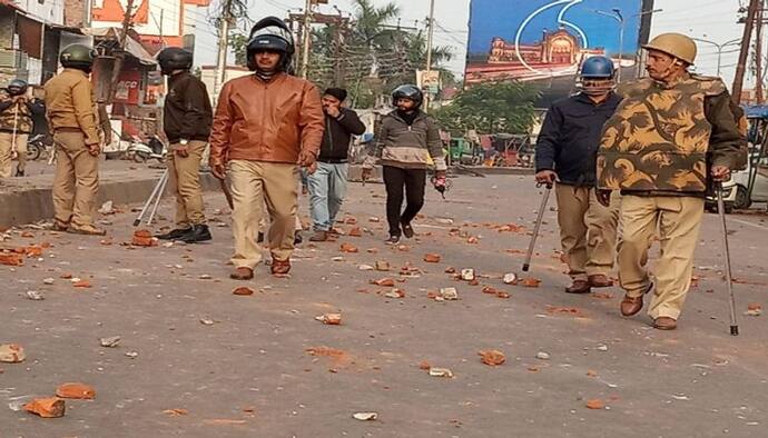 उपद्रवियों के संपत्ति नीलामी की प्रक्रिया शुरू, यूपी पब्लिक मनी रिकवरी एक्ट के तहत हो रही कार्रवाई