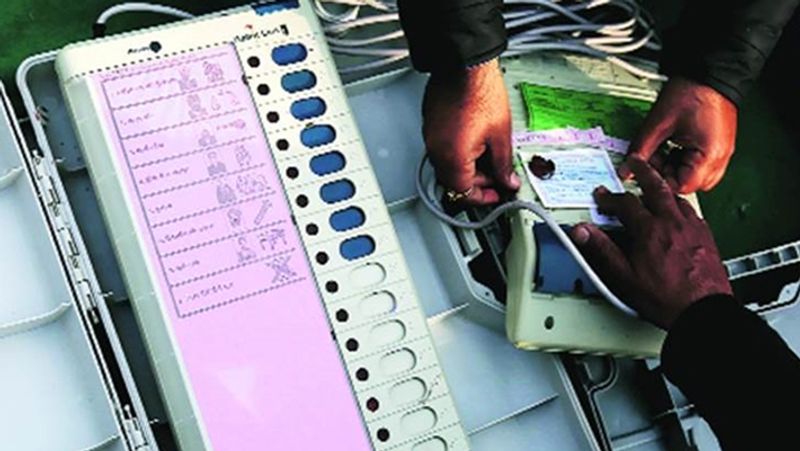 karimnagar collector shashanka serious on election officers