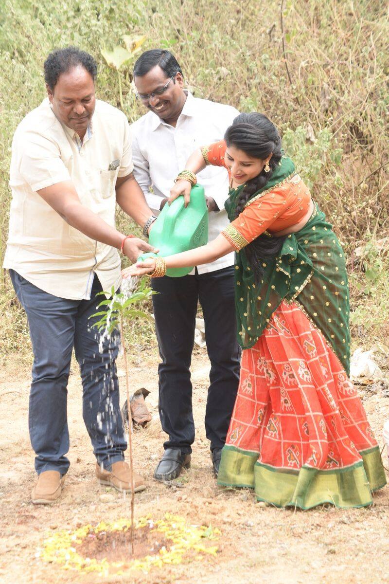 singer mangli participated green challenge in hyderabad