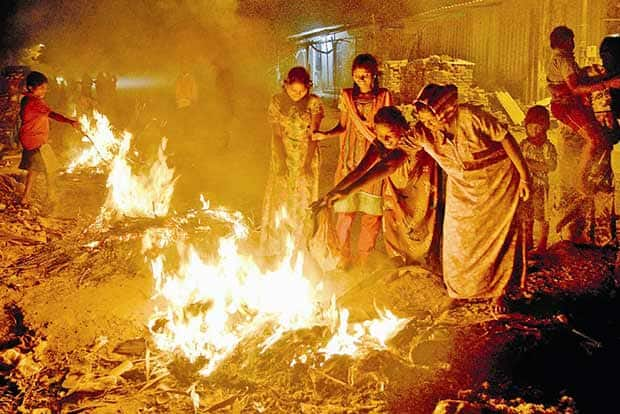 போகி... தமிழ் ஆண்டின் மார்கழி கடைசி நாள் கொண்டாடப்படுகிறது..! | Bhogi ...  The last day of the Tamil year Margazhi s celebrated