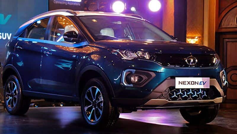 Tata nexon electric car  started pre bookings  an amount of 21 000