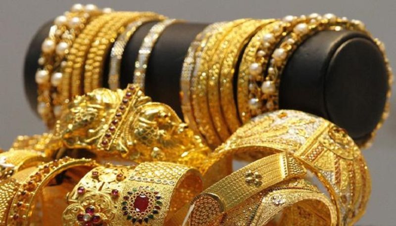 Gold prices today jump for second day, silver rates surge