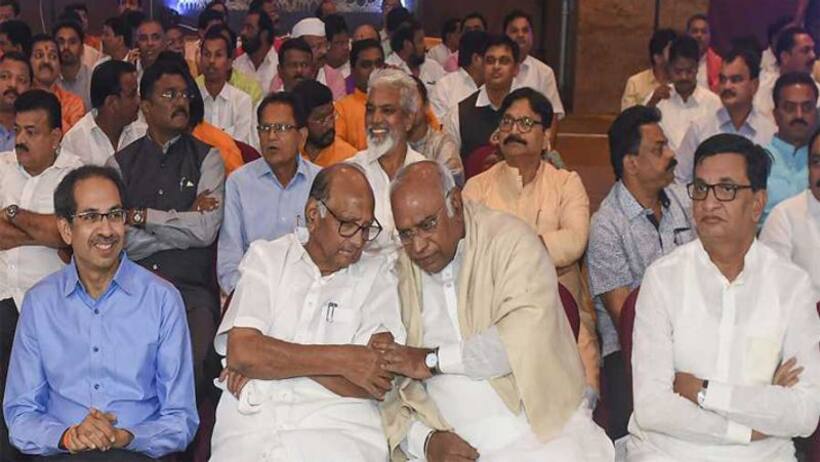 ठाकरे कैबिनेट विस्तार के बाद कांग्रेस में बगावत, कई विधायकों ने खटखटाया आलाकमान का दरवाजा
