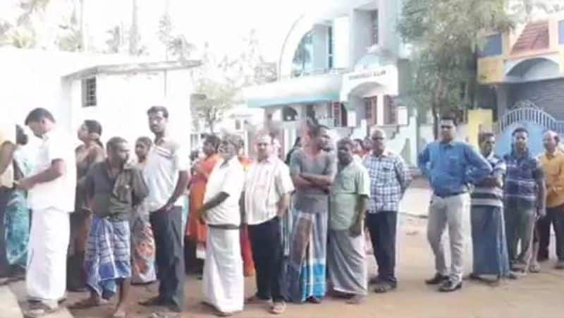 Minister Sengottaiyan Poll Vote For Local Body Election