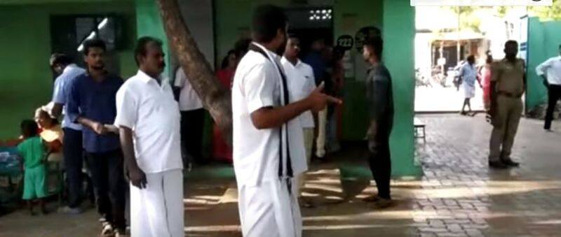 DMK,ADMK Candidates Vote Collection in Madurai Polling booth