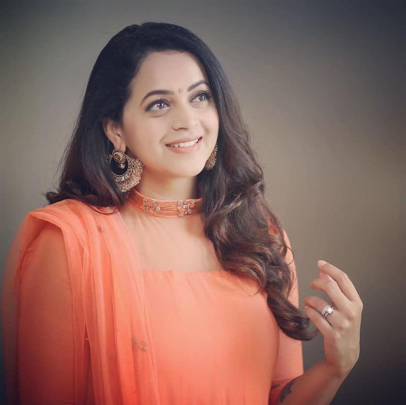 Actress Bhavana Bed Room Selfie Going Viral