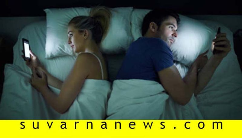 smartphone use in bed can ruin your sex life