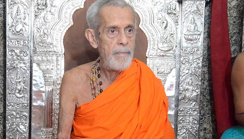 jnanaprakasha swamiji Talks on hamsalekha and pejavara sri issue rbj